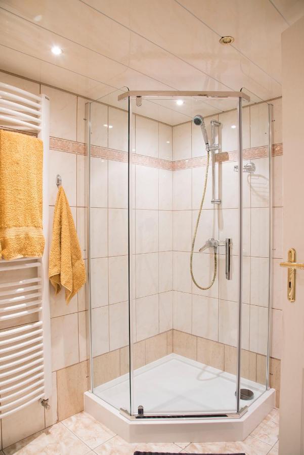 Appartement Gorska Kraina à Bielsko-Biała Extérieur photo